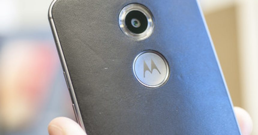 Is it advisable to buy Moto X on discounted rates?
