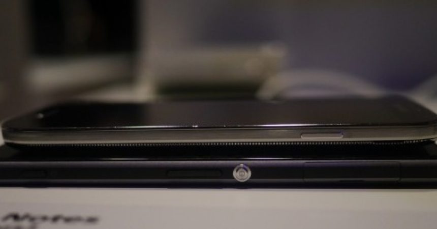 The Xperia Z1 Vs. The Samsung Galaxy S4