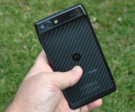 Closer insight on Motorola Droid Razr
