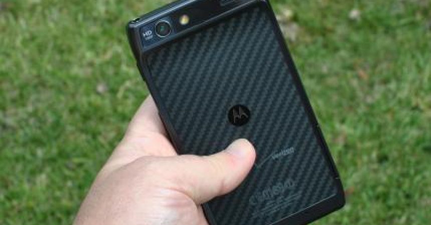 Closer insight on Motorola Droid Razr