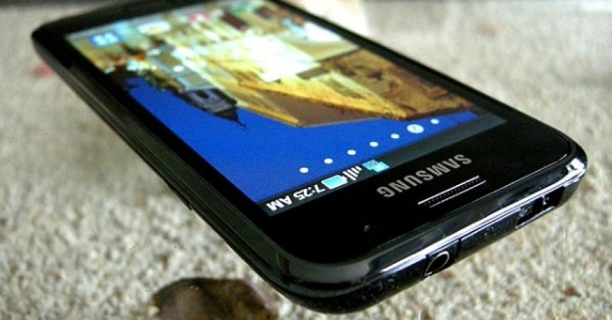 The HTC EVO 3D vs Samsung Galaxy S II