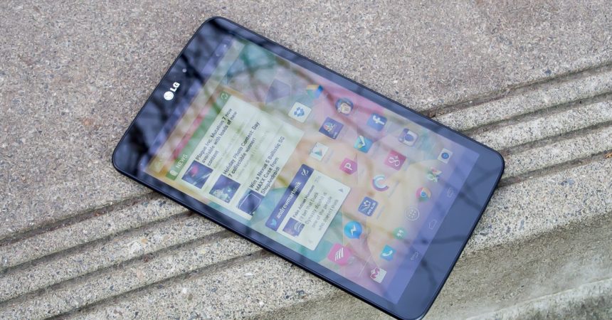 LG G Pad 8.3 Google Play Edition: מהו קצה שלה על Nexus 7?
